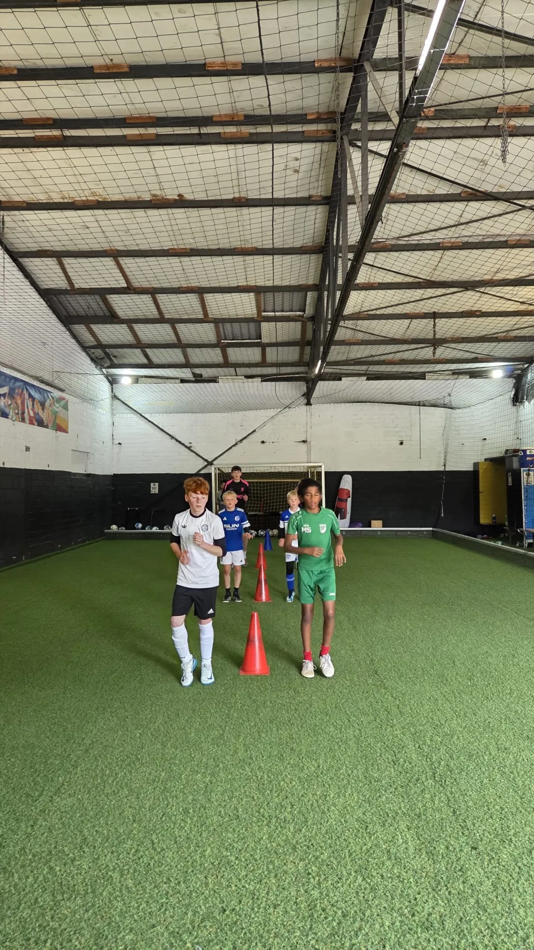 Hallenübersicht MM-Fußballschule